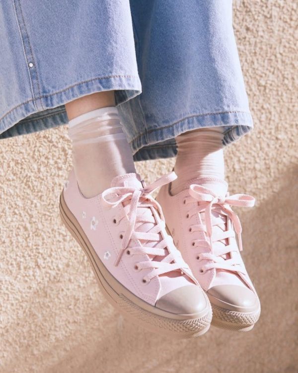 日本earth music&ecology × CONVERSE 聯名帆布鞋 日本earth music&ecology × CONVERSE 聯名帆布鞋