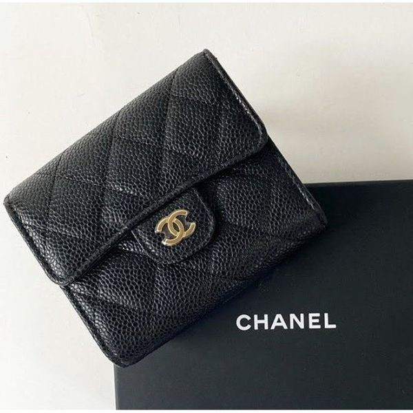 CHANEL 經典羊皮黑金掀蓋三折短夾 CHANEL經典羊皮黑金掀蓋三折短夾