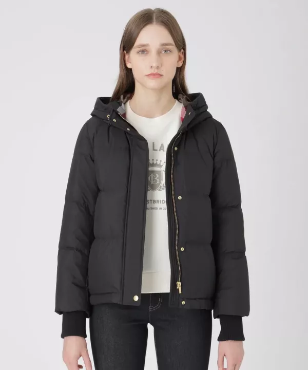 日本 BLUE LABEL 高光澤桃色塔夫綢短款羽絨外套 日本 BLUE LABEL 高光澤桃色塔夫綢短款羽絨外套