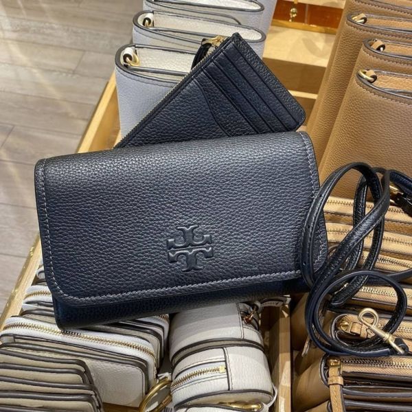 TORY BURCH Thea荔枝皮革附拉鍊袋皮夾式斜背包WOC TORY BURCH Thea荔枝皮革附拉鍊袋皮夾式斜背包WOC