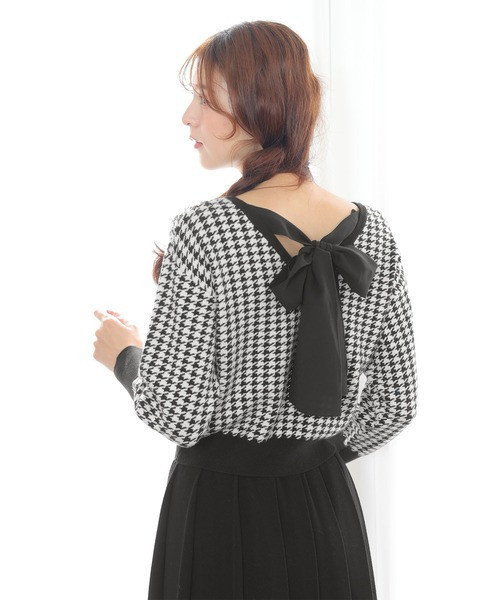 日本MARY QUANT 後背織帶針織套頭衫 日本MARY QUANT 後背織帶針織套頭衫