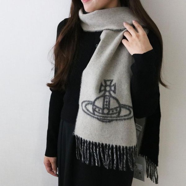 日本Vivienne Westwood復古風羊毛圍巾披肩 日本Vivienne Westwood復古風羊毛圍巾披肩