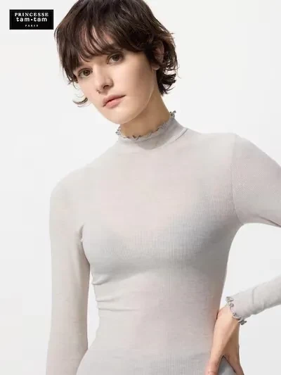 日本限定 PRINCESSE tam tam UNIQLO 花花高領發熱衣 日本限定 PRINCESSE tam tam UNIQLO 花花高領發熱衣