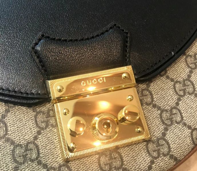 日本 GUCCI 經典老花半月包 日本 GUCCI 經典老花半月包