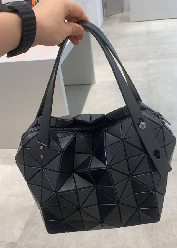 日本 黑色 BAOBAO 波士頓霧面拉鍊手提包 日本 黑色 BAOBAO 波士頓霧面拉鍊手提包