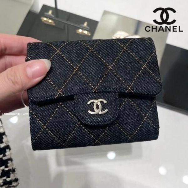 CHANEL 香奈兒牛仔布三折短夾(售價已折) CHANEL 香奈兒牛仔布三折短夾