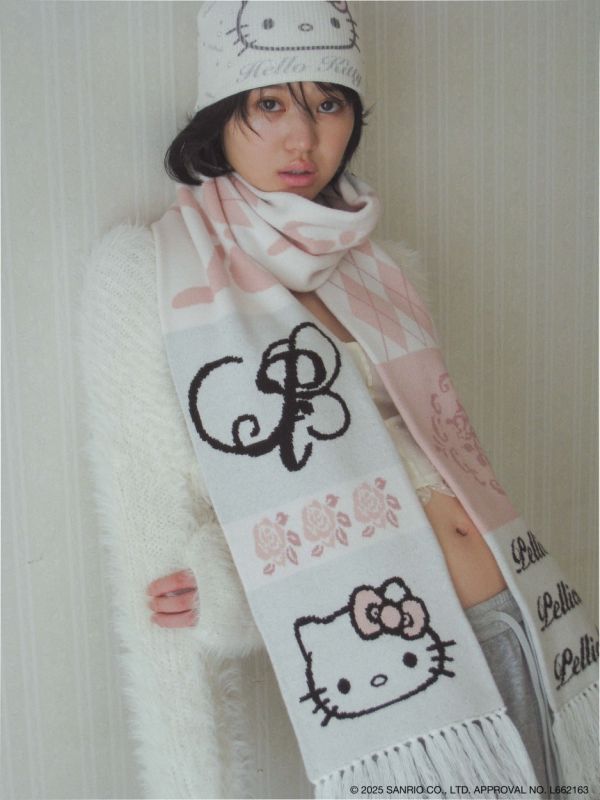 日本HELLOKITTY hug knitmuffler PELLICULE x HELLO KITTY 聯名針織圍巾 日本HELLOKITTY hug knitmuffler PELLICULE x HELLO KITTY 聯名針織圍巾