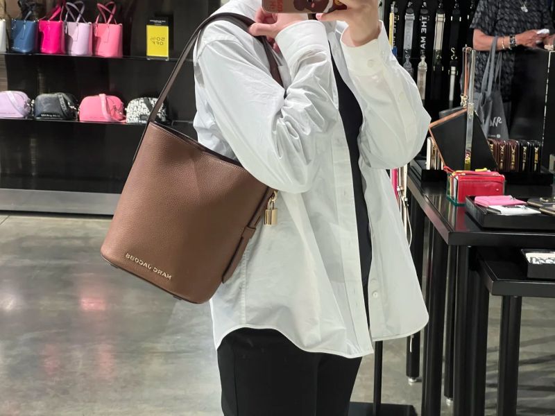 日本MARC JACOBS 水桶包 四色 日本MARC JACOBS 水桶包 四色