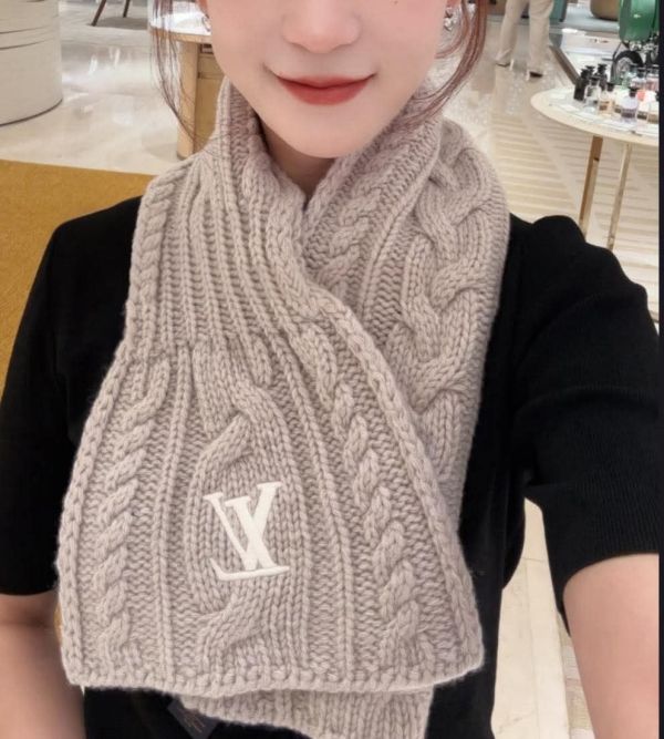 日本 LV M96756 Only LV 迷你麻花圍巾 日本 LV M96756 Only LV 迷你麻花圍巾