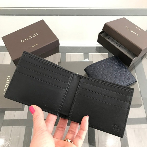 GUCCI 雙G壓紋對開短夾 GUCCI,牛皮,短夾