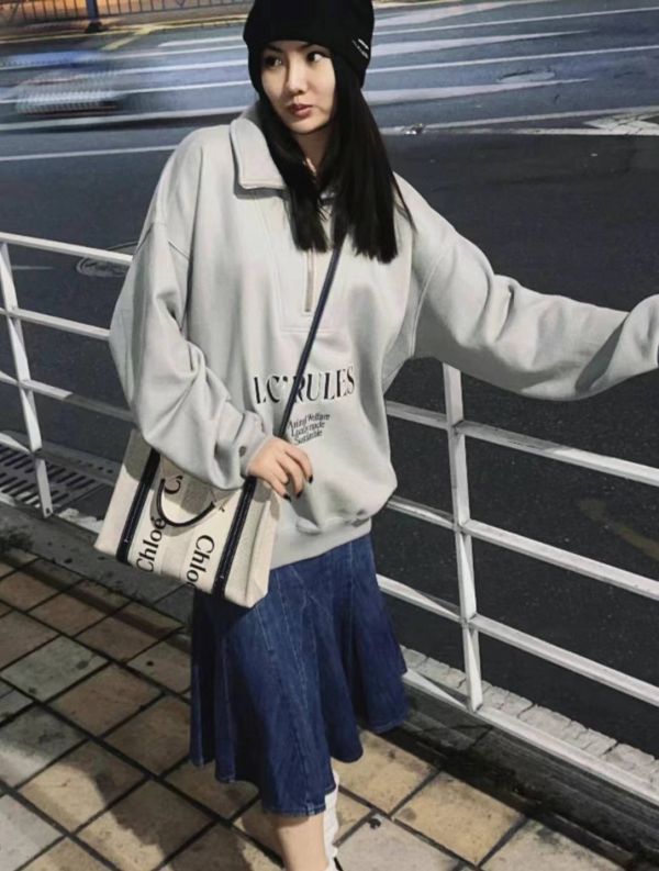 現貨CHLOE WOODY TOTE S號 亞麻帆布和亮面小牛皮手提包 CHLOE WOODY TOTE S號 亞麻帆布和亮面小牛皮手提包
