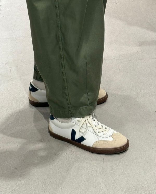日本 VEJA 很優雅的V字系列休閒鞋 日本 VEJA 很優雅的V字系列休閒鞋