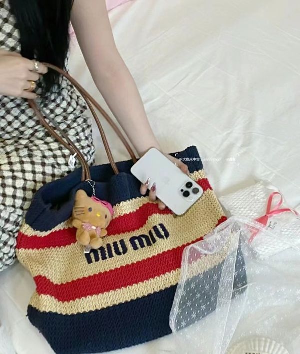 日本 miumiu 夏日編織包 日本 miumiu 夏日編織包