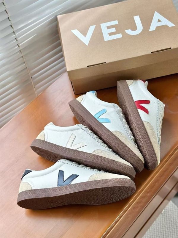 日本 VEJA 很優雅的V字系列休閒鞋 日本 VEJA 很優雅的V字系列休閒鞋