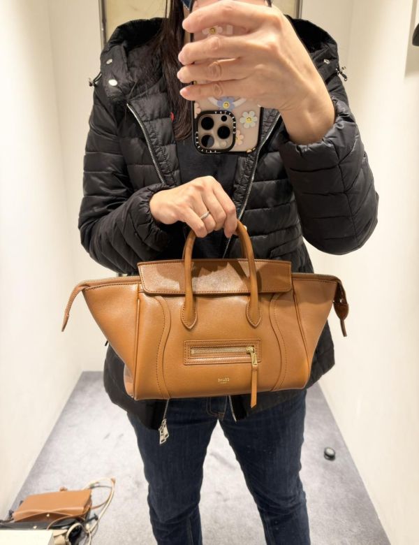 日本Celine NEW LUGGAGE柔軟亮澤羊皮革水餃包 日本Celine NEW LUGGAGE柔軟亮澤羊皮革水餃包