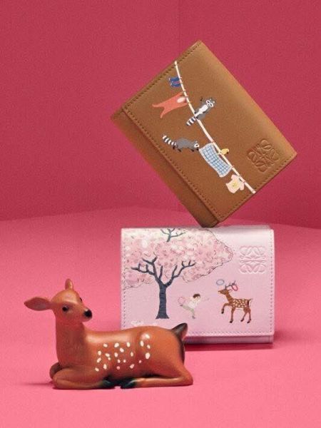 日本LOEWE 與Suna Fujita藤田匠平與山野千里 合作推出 春季錢包 日本LOEWE 與Suna Fujita藤田匠平與山野千里 合作推出 春季錢包