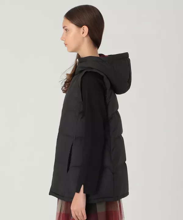 日本 BLUE LABEL 霧面塔夫綢羽絨背心 日本 BLUE LABEL 霧面塔夫綢羽絨背心