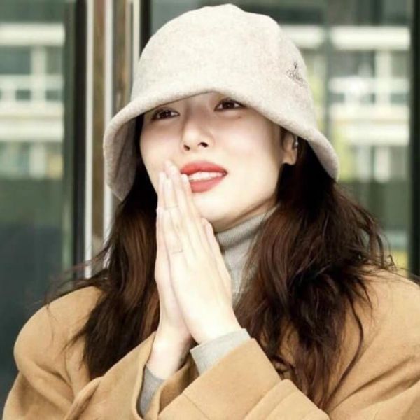 特價日本vivienne westwood 土星刺繡LOGO羊毛毛呢漁夫帽(售價已折) vivienne westwood,漁夫帽