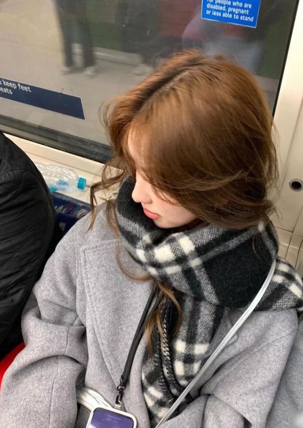 特價BURBERRY 格紋羊絨戰馬圍巾(售價已折) 日本代購,BURBERRY,圍巾