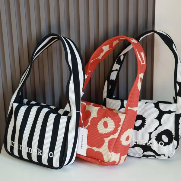 現貨日本 Marimekko針織 Unikko 單肩包(5折款) 日本 Marimekko” Crossbody Shoulder bag肩背包
