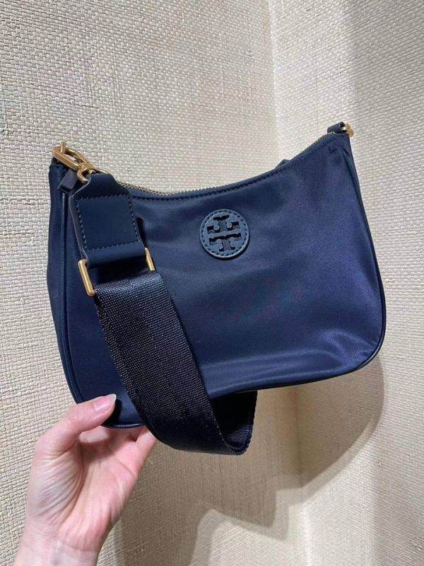 Tory Burch 尼龍斜背包(共二色) Tory Burch 尼龍斜背包