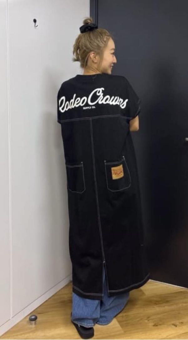 日本 日櫃RODEO CROWNS WIDE BOWL 縫線牛仔布口袋連身裙 日本 日櫃RODEO CROWNS WIDE BOWL 縫線牛仔布口袋連身裙