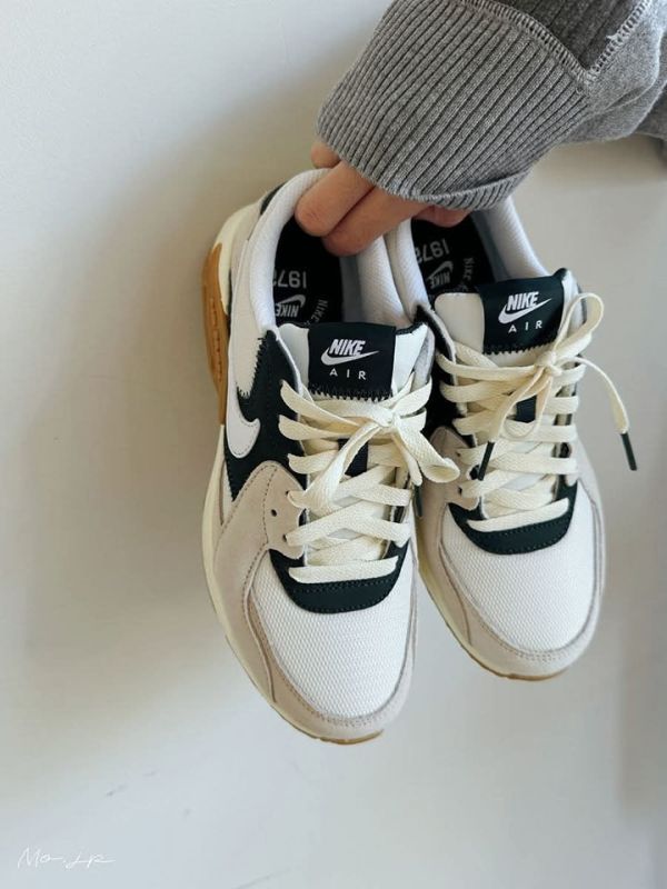 NIKE AIR MAX配色皮革氣墊鞋 NIKE AIR MAX配色皮革氣墊鞋