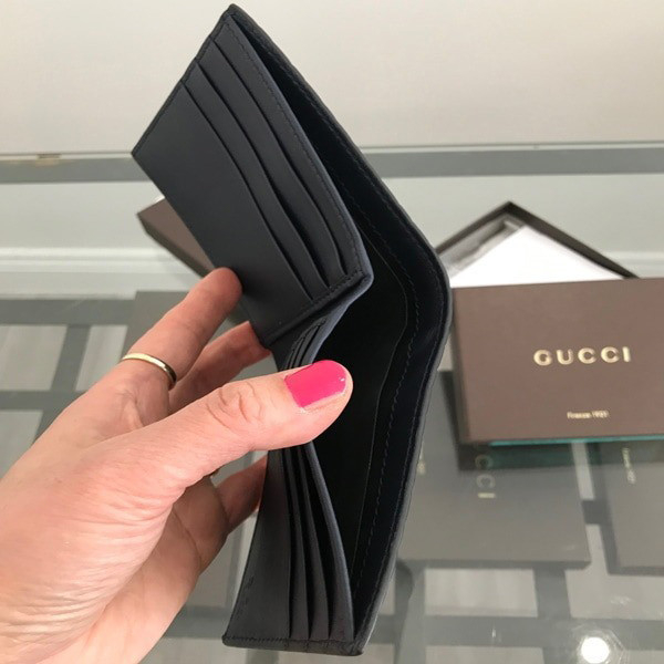 GUCCI 雙G壓紋對開短夾 GUCCI,牛皮,短夾