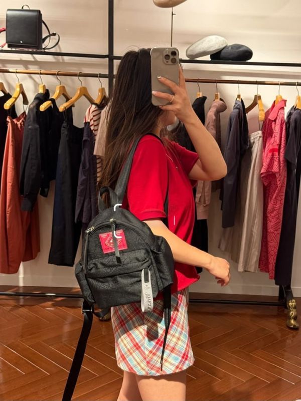 日本 Vivienne Westwood 壓紋 後背包 日本 Vivienne Westwood 壓紋 後背包