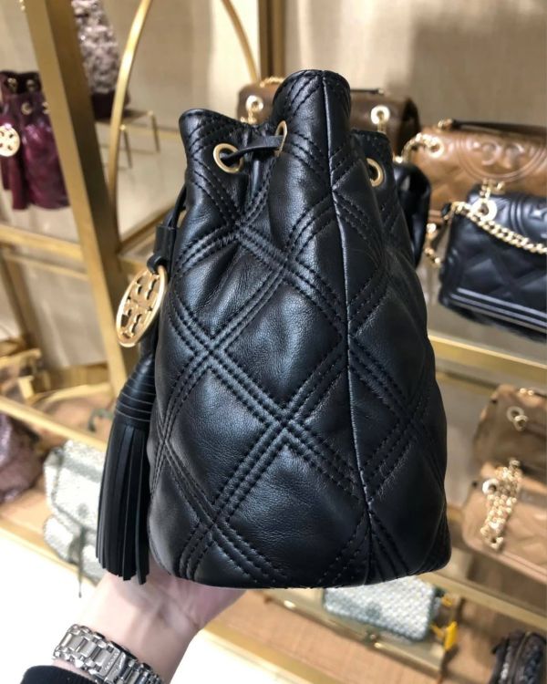 日本Tory Burch Fleming水桶包 日本Tory Burch Fleming水桶包