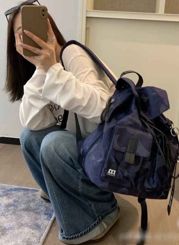 日本marimekko Everything Backpack L Unikko印花後背包藍色大號 日本marimekko マリメッコ Everything Backpack  I Unikko 背包藍色大號