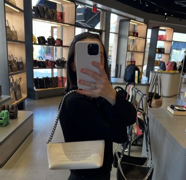 日本Marc Jacobs 牛皮雙肩帶腋下包 日本Marc Jacobs 牛皮雙肩帶腋下包