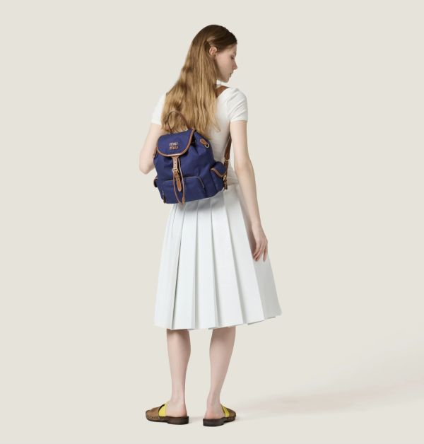 日本 miumiu FROM THE RUNWAY 帆布皮革背囊 矢車菊藍色 日本 miumiu FROM THE RUNWAY 帆布皮革背囊 矢車菊藍色