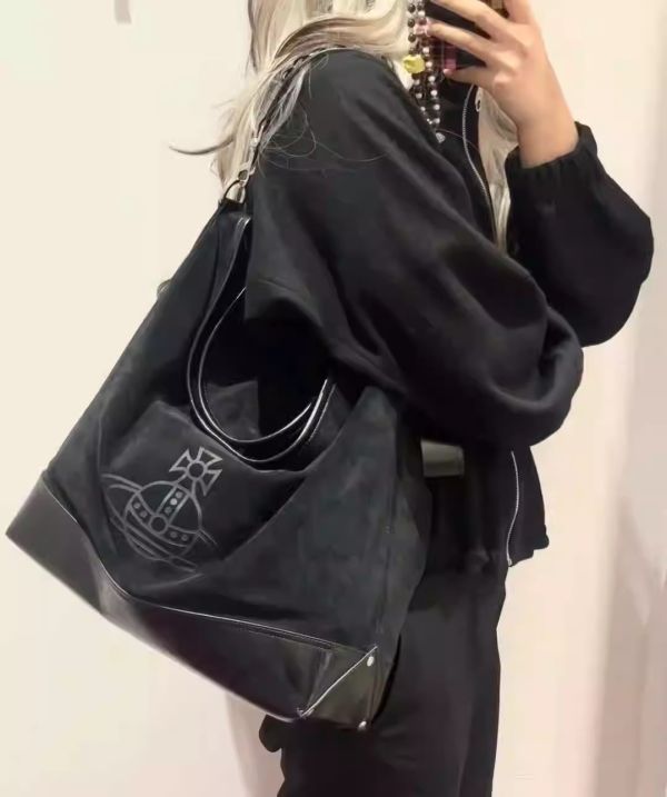日本 Vivienne Westwood hobo大容量單肩腋下托特包 日本 Vivienne Westwood hobo大容量單肩腋下托特包