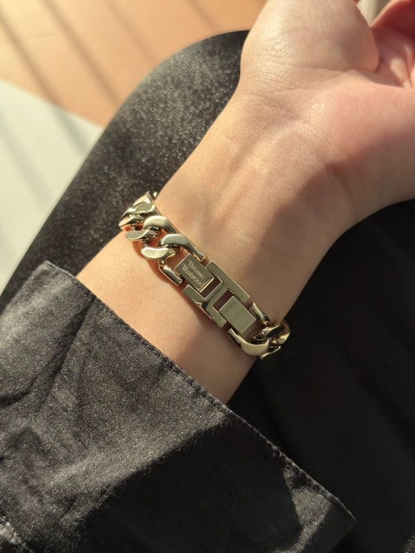 日本 Vivienne Westwood 西太后鏈條手錶 淡金 日本 Vivienne Westwood 西太后鏈條手錶 淡金