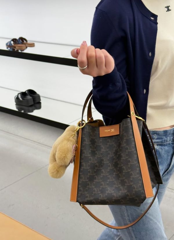 日本 Celine CUBE 標誌印花及天然牛皮革小號手袋 日本 Celine CUBE 標誌印花及天然牛皮革小號手袋