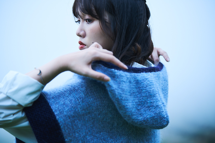 isk-036 山嵐霧語｜棒針連帽斗篷式背心 baby alpaca,poncho,vest,連帽,斗篷,背心,毛衣,羊駝,毛線,棒針,保暖,時尚,穿搭,北歐,民族風