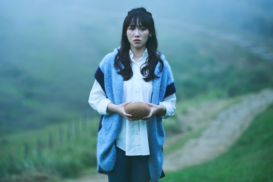 isk-036 山嵐霧語｜棒針連帽斗篷式背心 baby alpaca,poncho,vest,連帽,斗篷,背心,毛衣,羊駝,毛線,棒針,保暖,時尚,穿搭,北歐,民族風