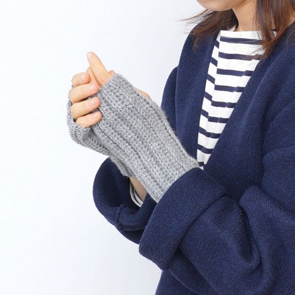 日本Hará Wool 材料包 - 23我的溫暖鉤針手套 