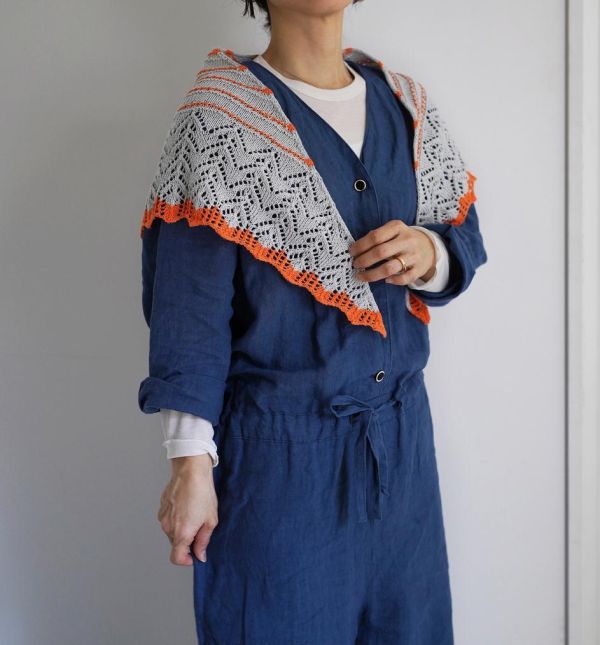 售完即無！DARUMA - 三角棉麻混紡披肩 B 材料包 