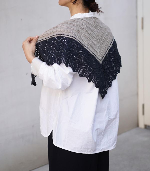 售完即無！DARUMA - 三角棉麻混紡披肩 A 材料包 