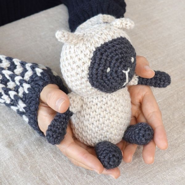 日本Hará Wool 材料包 - 212可愛的綿羊 