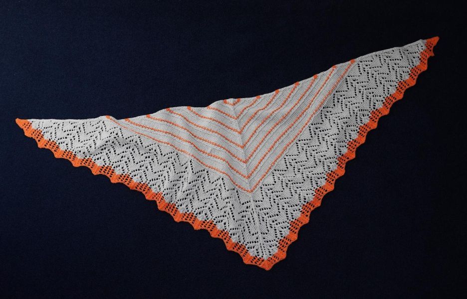 售完即無！DARUMA - 三角棉麻混紡披肩 B 材料包 