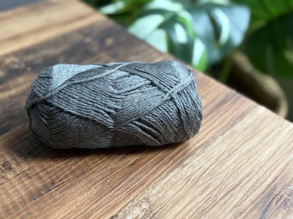 親膚柔色美麗諾羊毛混紡線，柔色日和鉤織毯 - 單顆販售賣場 