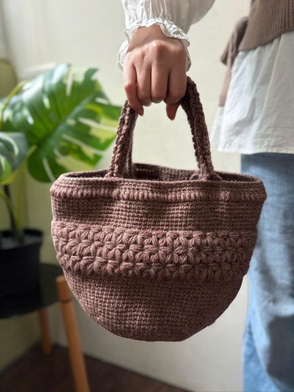 isk-040，茉莉花編羊毛手織包，6顆日本出品羊毛線＋織圖+教學影片 