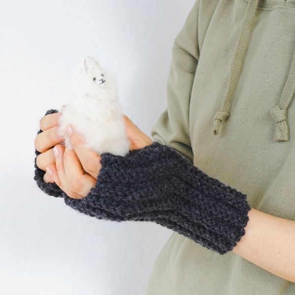 日本Hará Wool 材料包 - 26溫暖棒針小手套 