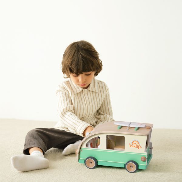 木樂露營冒險車 Camper Van｜動手組裝 交通造型積木車．適合18個月以上【德國Classic World客來喜經典木玩】 classic world,德國木玩具,德國,客來喜,德國客來喜,德國classicworld,classicworld,classicworld台灣代理,classicworld獨家代理,德國設計玩具,玩具,木玩,經典木玩,木製玩具,木質玩具,兒童玩具,寶寶玩具,益智,益智玩具,安全玩具,無甲醛,零甲醛,無毒,環保漆,手眼協調,視覺發展玩具,智能發展玩具,視覺專注力,手眼協調,邏輯思維,想像力,