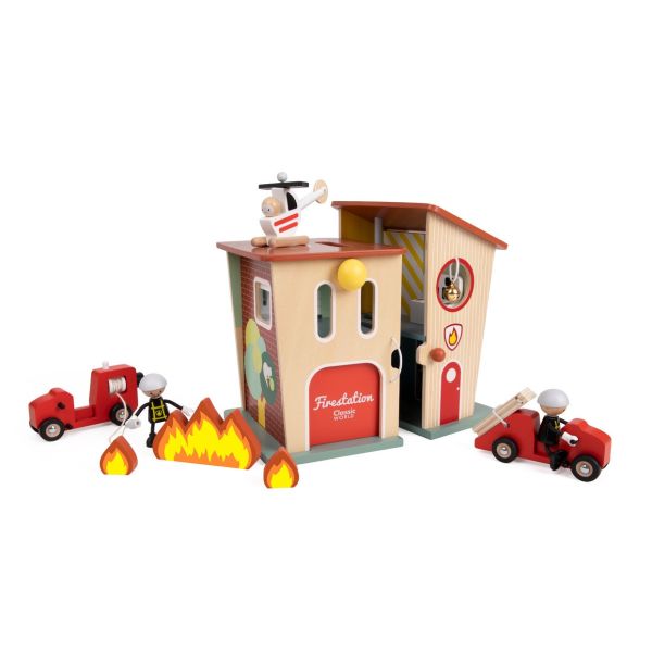 木製小屋｜消防救援中心 Fire Station｜職業扮家家酒 兒童生日禮物推薦．適合3歲以上【德國Classic world客來喜經典木玩】 classic world,德國木玩具,德國,客來喜,德國客來喜,德國classicworld,classicworld,classicworld台灣代理,classicworld獨家代理,德國設計玩具,玩具,木玩,經典木玩,木製玩具,木質玩具,兒童玩具,寶寶玩具,益智,益智玩具,安全玩具,無甲醛,零甲醛,無毒,環保漆,手眼協調,視覺發展玩具,智能發展玩具,視覺專注,抓握力,感官認知,角色扮演,牙