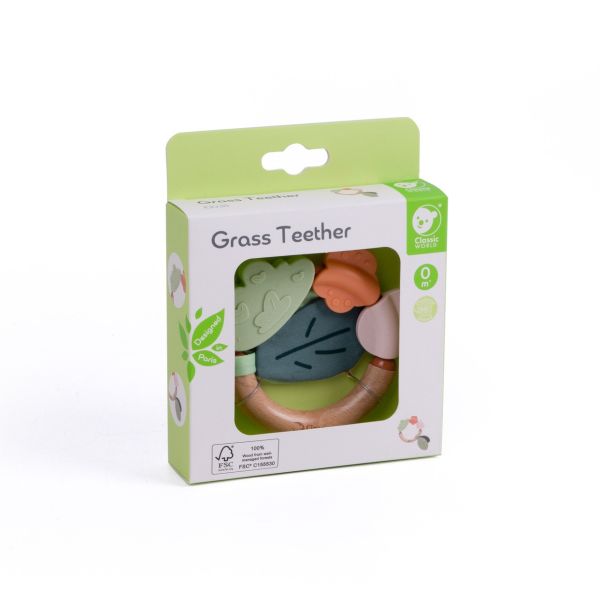 【周歲禮物】森林漫步多感官手握固齒器 Grass Teether｜寶寶隨身實用玩具．適合0個月以上【德國Classic World客來喜經典木玩】 classic world,德國木玩具,德國,客來喜,德國客來喜,德國classicworld,classicworld,classicworld台灣代理,classicworld獨家代理,德國設計玩具,玩具,木玩,經典木玩,木製玩具,木質玩具,兒童玩具,寶寶玩具,益智,益智玩具,安全玩具,無甲醛,零甲醛,無毒,環保漆,手眼協調,視覺發展玩具,智能發展玩具,視覺專注,抓握力,邏輯力,專注力,拼圖,