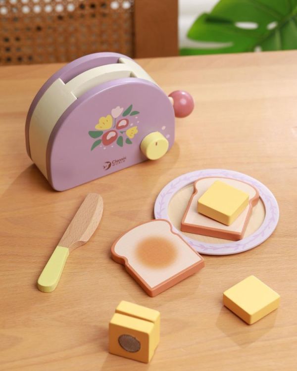 晨曦紫花園．經典木製烤麵包機 Grace Toaster｜廚房扮家家酒．適合3歲以上【德國Classic World客來喜經典木玩】經典下午茶系列 classic world,德國木玩具,德國,客來喜,德國客來喜,德國classicworld,classicworld,classicworld台灣代理,classicworld獨家代理,德國設計玩具,玩具,木玩,經典木玩,木製玩具,木質玩具,兒童玩具,寶寶玩具,益智,益智玩具,安全玩具,無甲醛,零甲醛,無毒,環保漆,手眼協調,視覺發展玩具,智能發展玩具,視覺專注,隨身攜帶玩具,好收納玩具,角色
